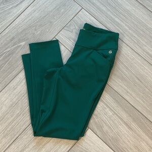 Lilly Pulitzer Green Luxletic Corso Trousers Size 6